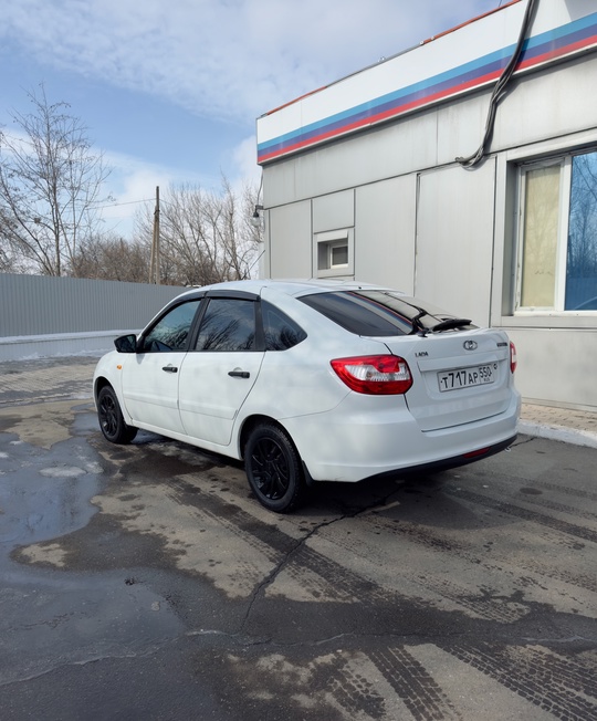 Продам LADA Гранта Лифтбэк 2015г.в (6)