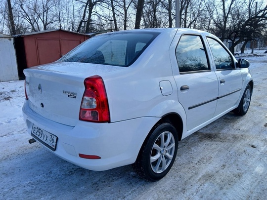 В продаже  рено логан (6)