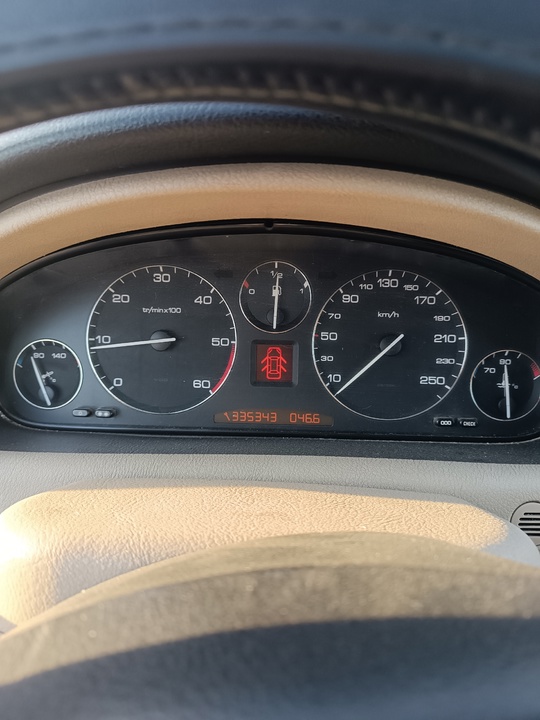Продам Пежо 607 2.2 дизель (9)
