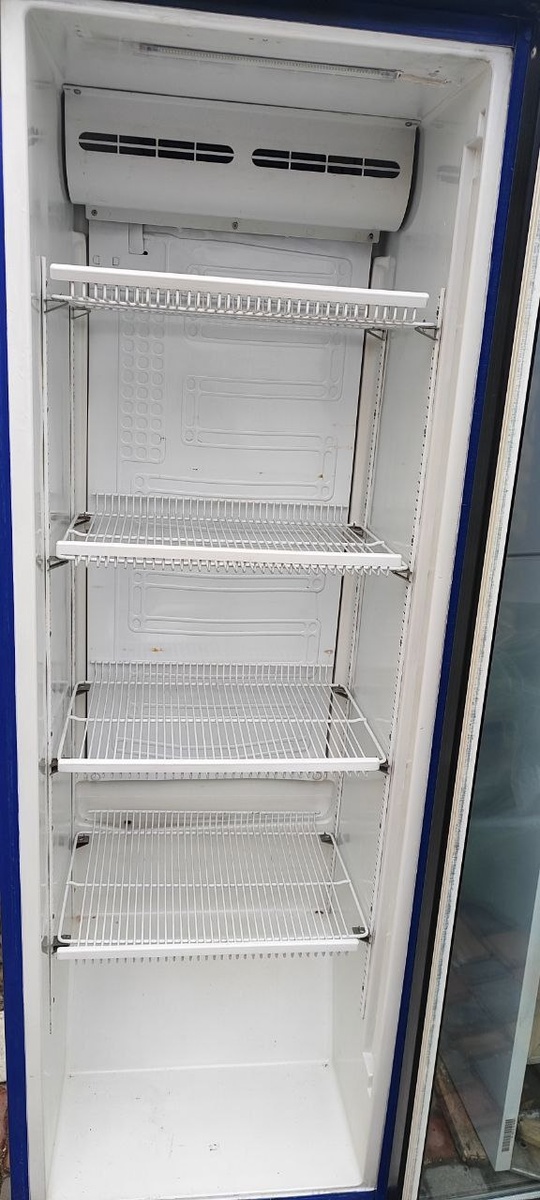 Продам холодильник для напитков в (1)
