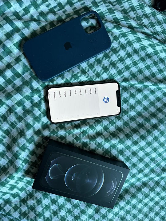 Продам свой IPhone 12 Pro (4)