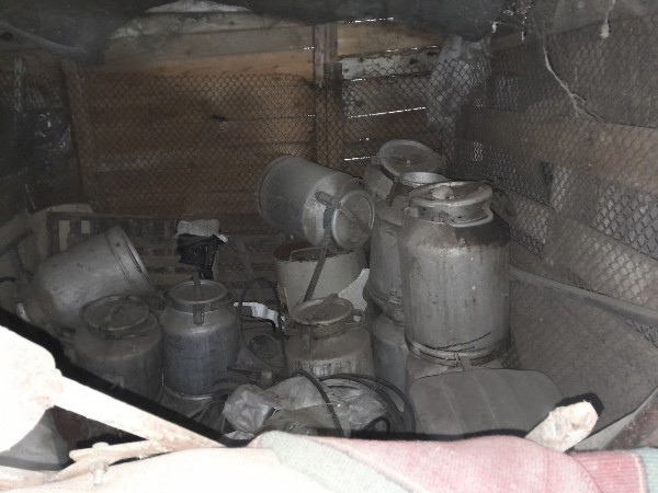 Продам 

1. Вольер 2х1,5х1,8 - 6000 (2)