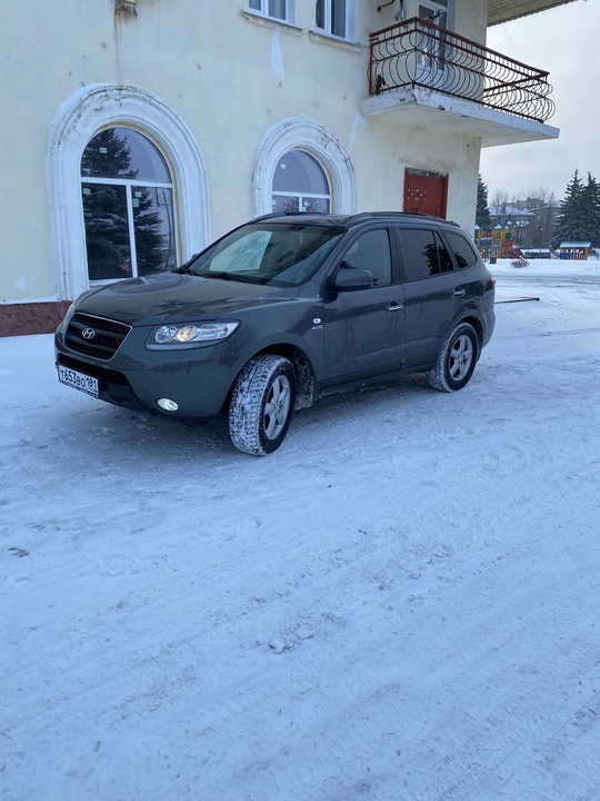 HYUNDAI Santa Fe 
Год выпуска (2)