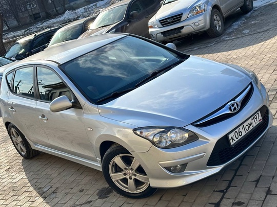 Продам Hyundai i30
2011 год
1.6 бензин