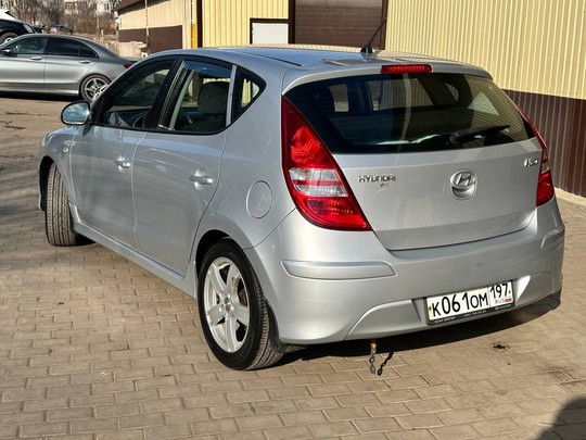 Продам Hyundai i30
2011 год
1.6 бензин (4)