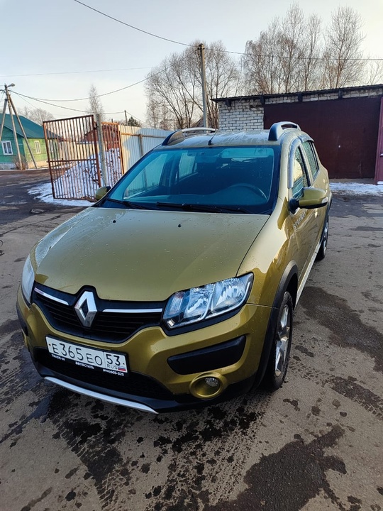 Продам Рено степвей 
Год:2014
Пробег:90к
По факту