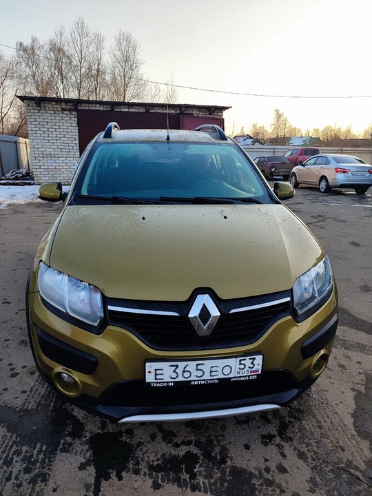 Продам Рено степвей 
Год:2014
Пробег:90к
По факту (1)