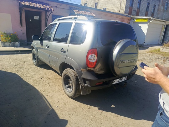 Нива Шевроле 
2012 год 
Рыбинск (5)