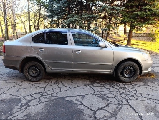 Продам личное авто Шкоду Октавия (2)