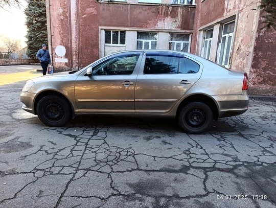 Продам личное авто Шкоду Октавия (3)