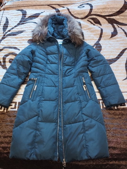 Продам пальто зимнее женское, размер (2)