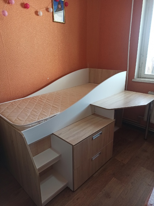Продаётся кровать детская, кровать-чердак с (2)