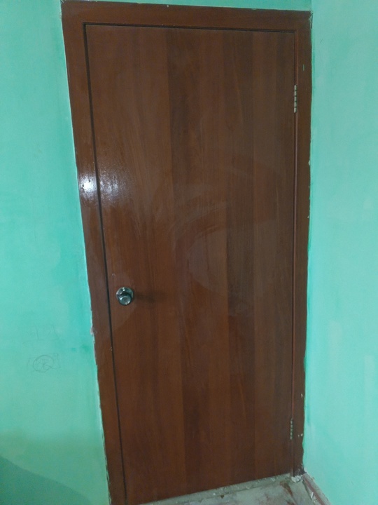 Продам межкомнатные 2 двери, размер