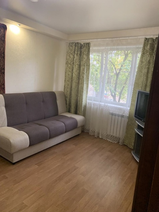Продается 1 комнатная квартира, ул. (4)