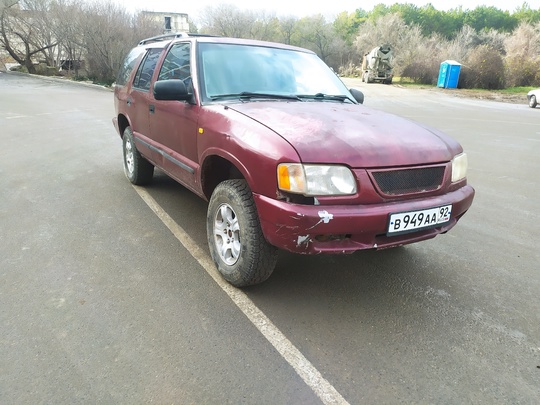 Chevrolet Blazer 2.2 МТ  1998год

Продам (6)