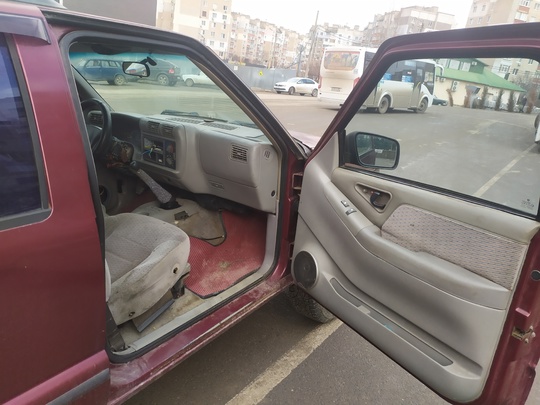 Chevrolet Blazer 2.2 МТ  1998год

Продам (9)