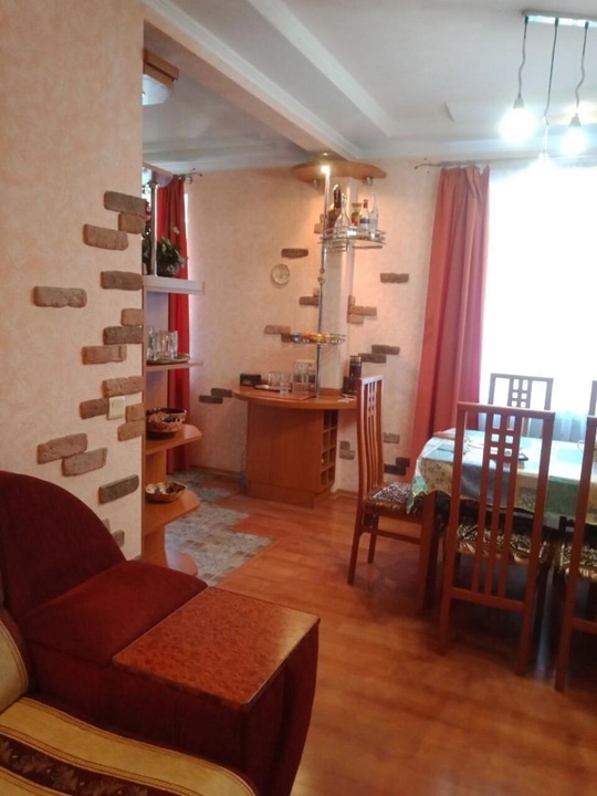 Продается 4 - х комнатная (3)