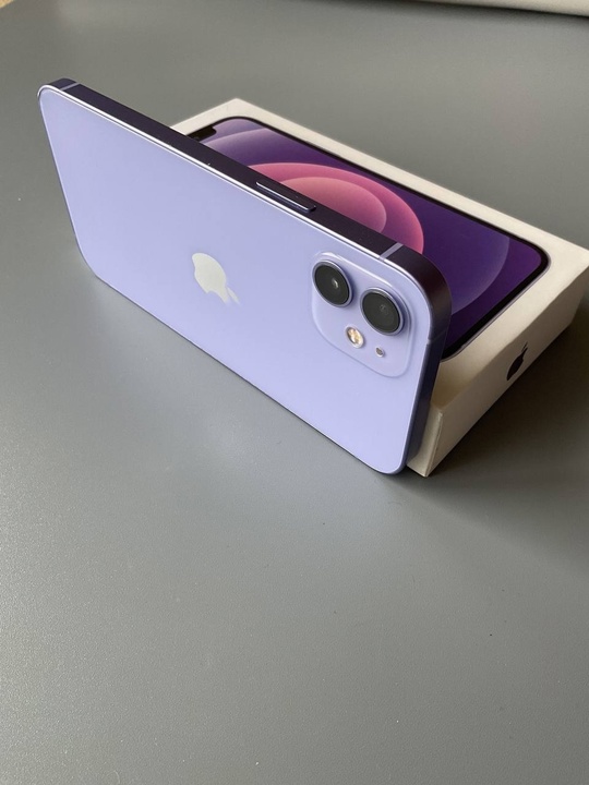 IPhone 12 (256) гиг память.
Акб (2)