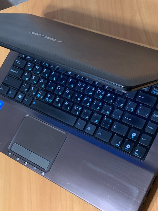 ASUS K43E-VX745V:i5 2450M/8GB/SSD 240 = (3)
