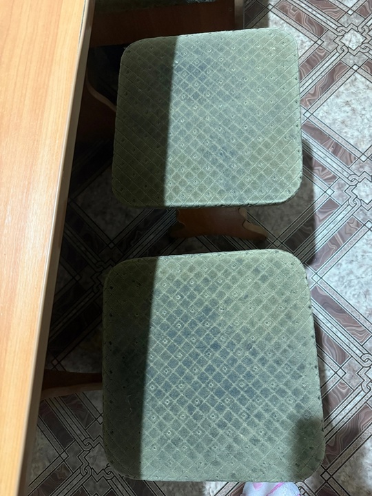 Кухонный уголок , хороший крепкий (2)