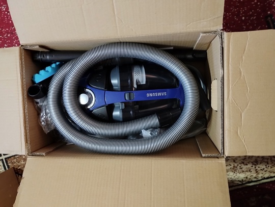 Продам пылесос SAMSUNG мощностью 2200W (1)