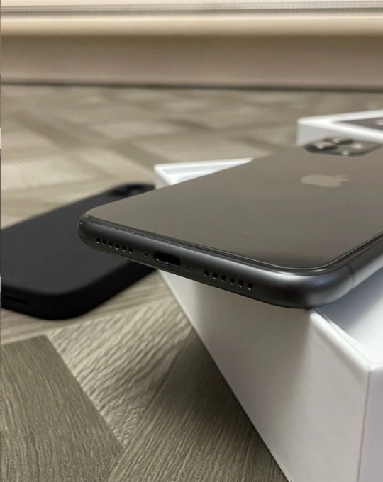 iPhone 11 128Gb 
Отличное состояние (5)
