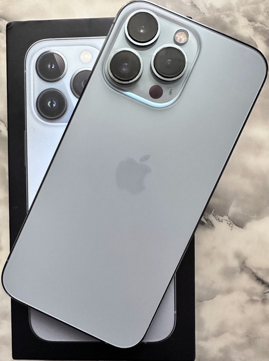Продается iPhone 13 Pro 256gb.