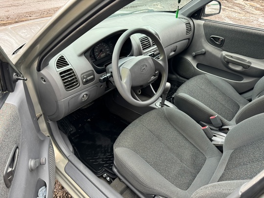 Продам Hyundai Accent 2008г АВТОМАТ
Машина (8)