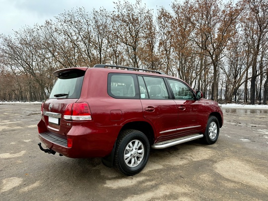 Toyota Land Cruiser 200
2008 г.
4,7 (4)