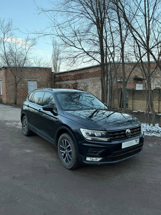 Продам Tiguan SE 2.0 бензин
2019 (2)