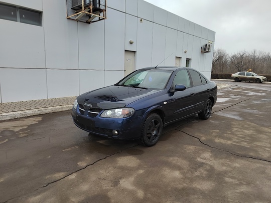 Продам Nissan Almera n16 хетчбэк. (2)