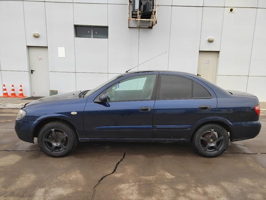 Продам Nissan Almera n16 хетчбэк. (6)