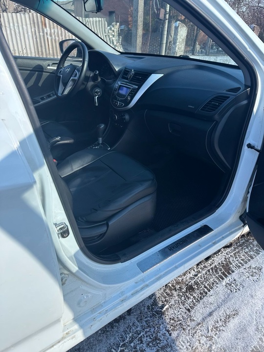 ПРОДАМ HYUNDAI SOLARIS
2013 ГОДА АКПП
Пробег (5)