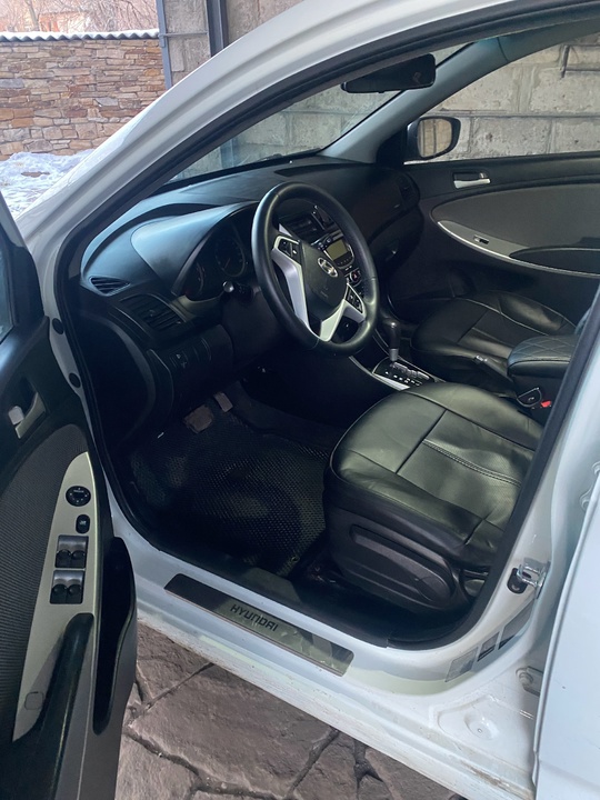 ПРОДАМ HYUNDAI SOLARIS
2013 ГОДА АКПП
Пробег (7)