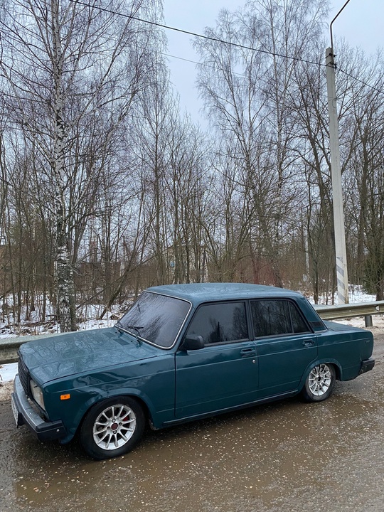 Продам ваз 2107 карбюратор 
2003