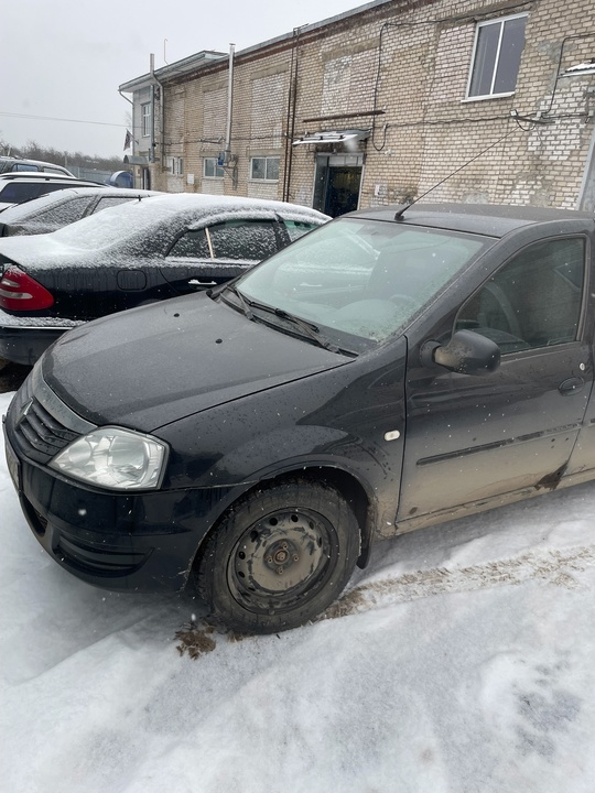 Рено Логан 1.4 
2 владельца