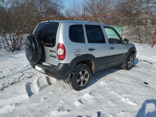 Продам Chevrolet Niva 1.7л. 2012 (4)