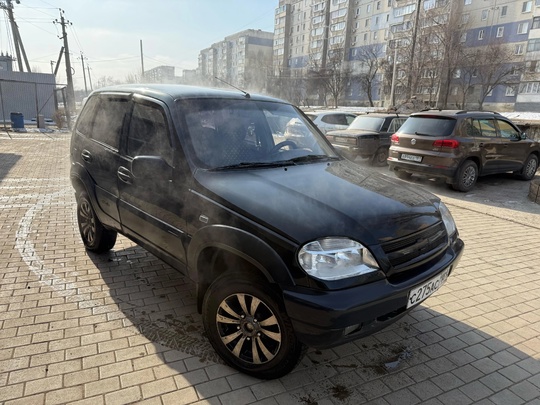 Chevrolet Niva 
2006 год 
1.7 (3)