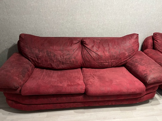 Продам диван с 2 креслами