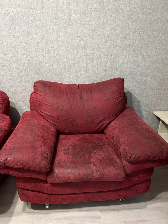 Продам диван с 2 креслами (1)