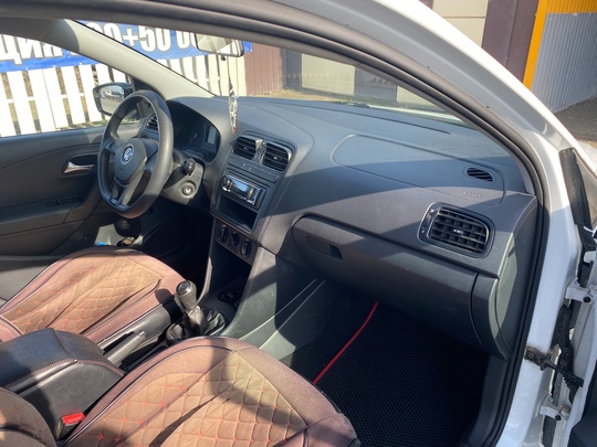 Продам надежный Volkswagen Polo 2018 (5)