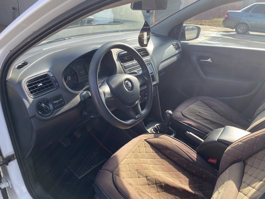 Продам надежный Volkswagen Polo 2018 (6)