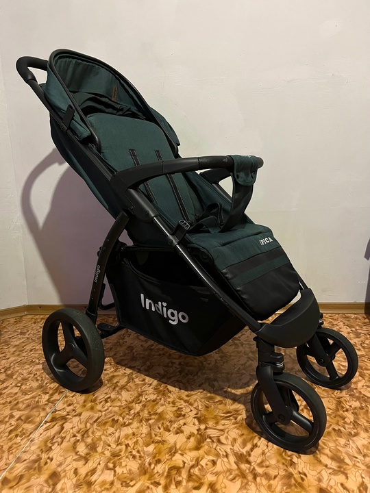 Продам прогулочную коляску Indigo Epica. (3)