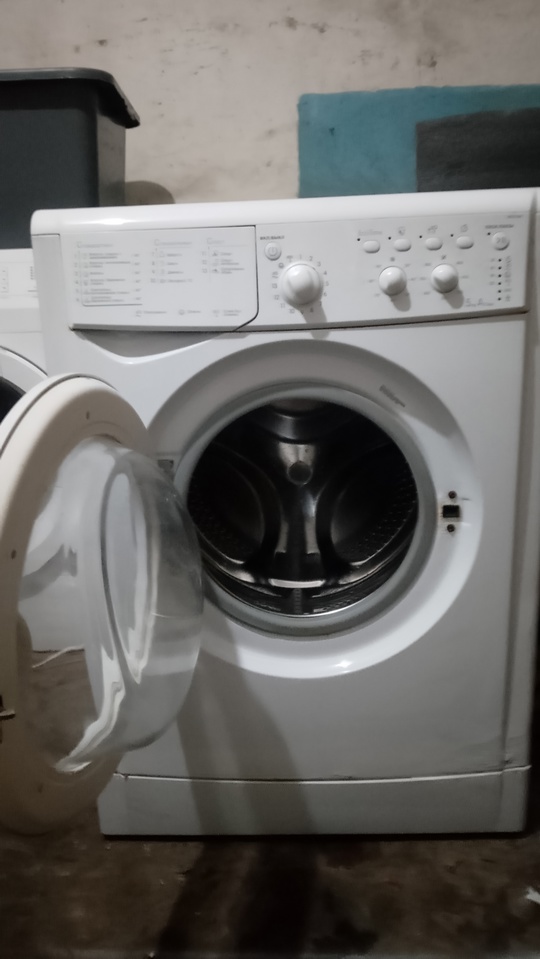 продам стиральную машинку автомат,Индезит на