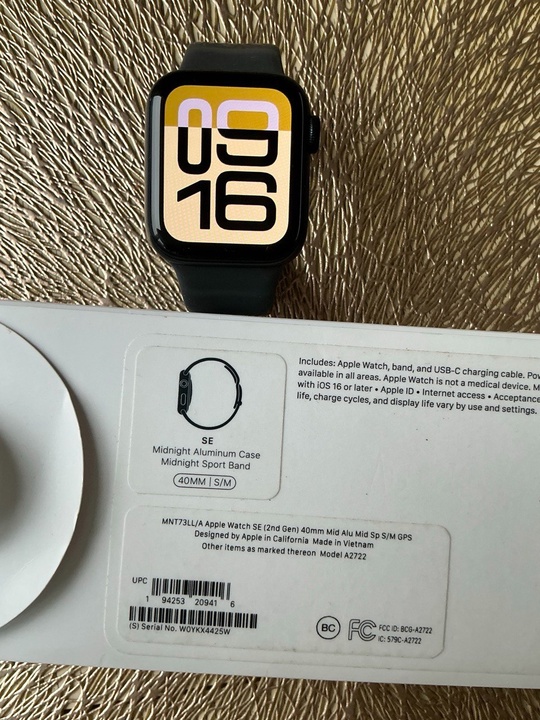 Часы Apple Watch SE 2 (3)