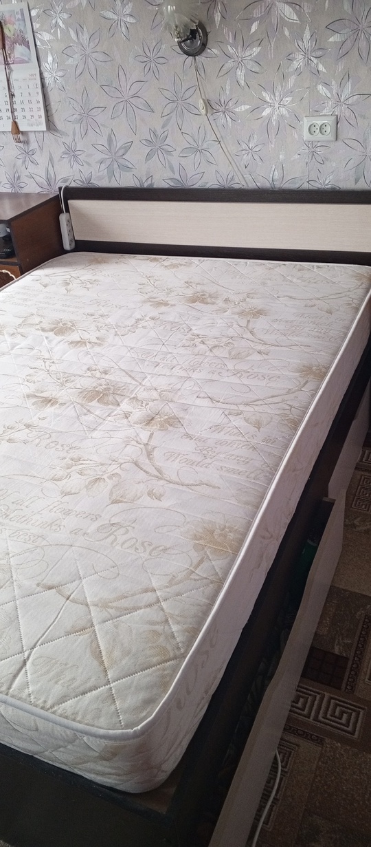 Продам кровать б/у140/200, в хорошем