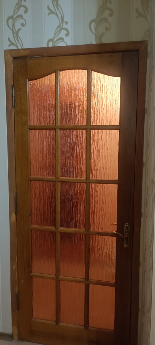 Продам межкомнатные двери с лудками (4)