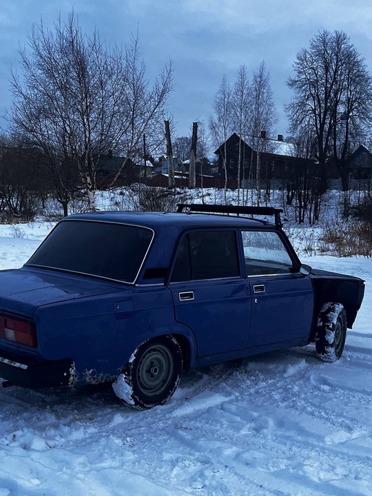 продам ваз 2105
*на учёте я (2)