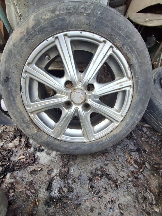 Резина 185/65 R15 диски титаны (1)