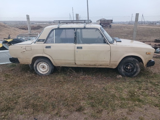 Ваз 2107 
1.5 МТ 
1984 (1)